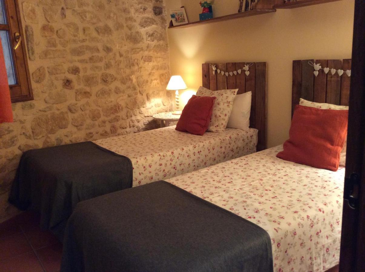 Appartement La Casa De Baix à Torre del Compte Extérieur photo